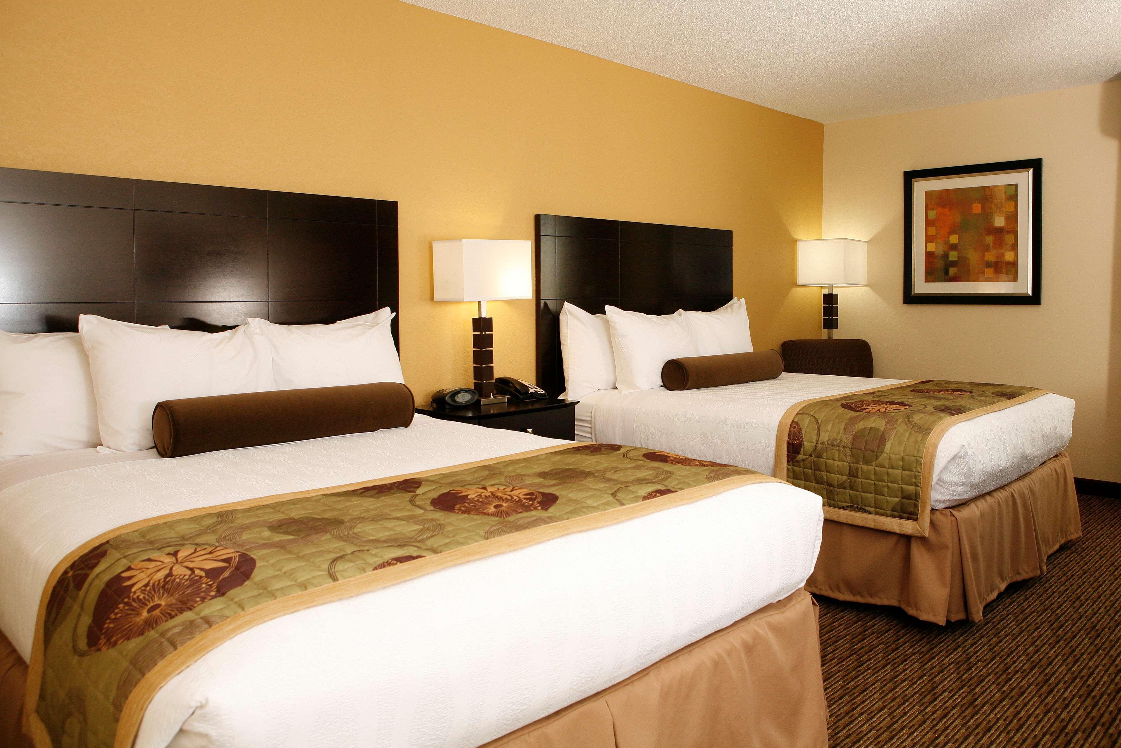 Best Western Plus Goldsboro Exterior photo